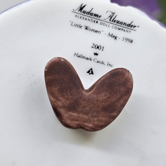 Hallmark Madame Alexander Margaret 1st Meg March Little Women Ornament 2001 - Picture 4 of 4